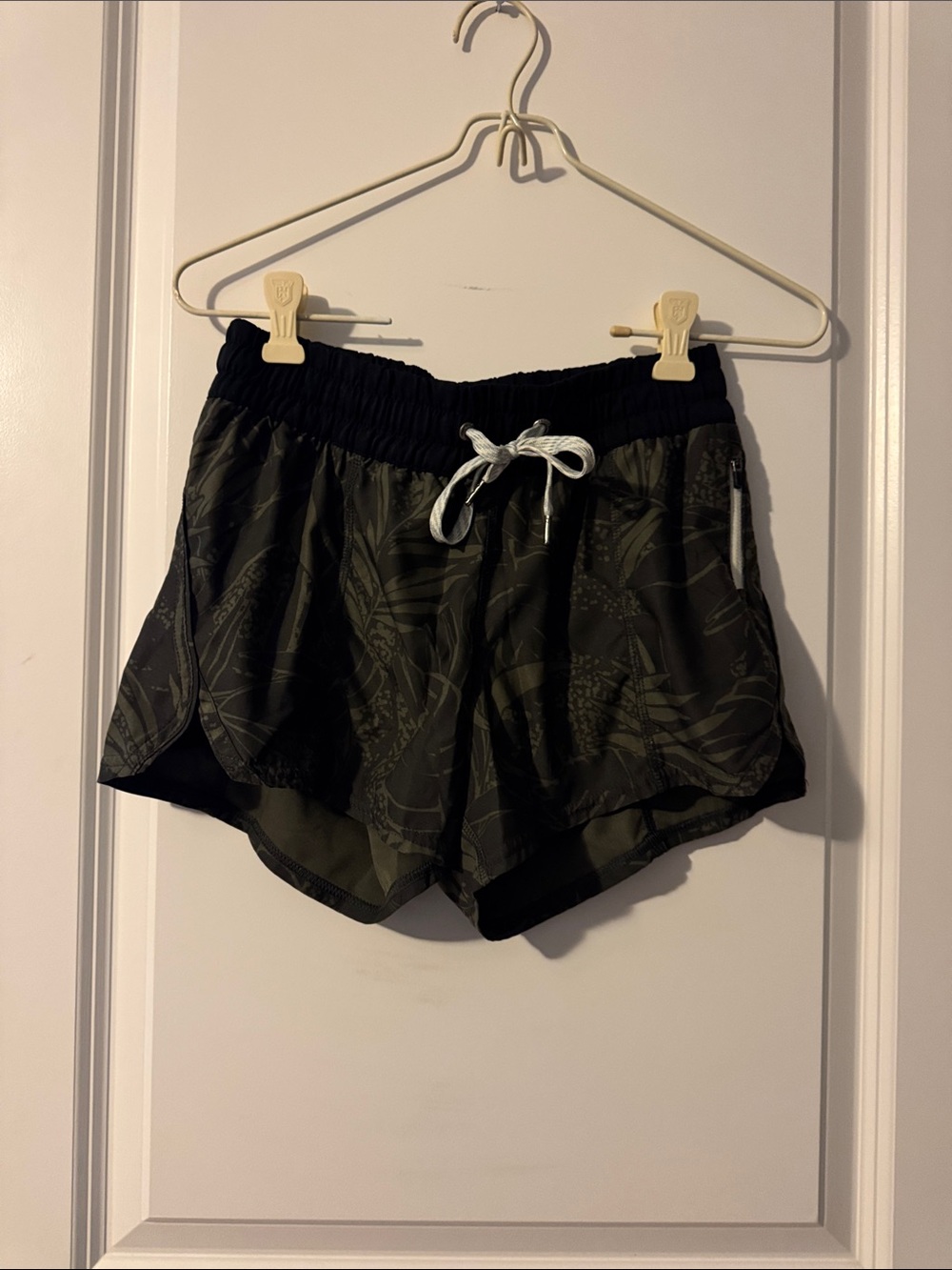 Women’s Vuori Olive Green Active Shorts with Drawstring Waist